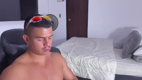 Snapshot of jasperbrooksx chatting on January 2025 05:09:01 AM JBrooksXx online show from January 2025 05:09:01 AM