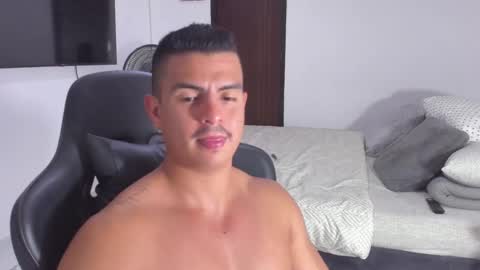 Snapshot of jasperbrooksx chatting on February 2025 04:03:01 AM JBrooksXx online show from February 2025 04:03:01 AM