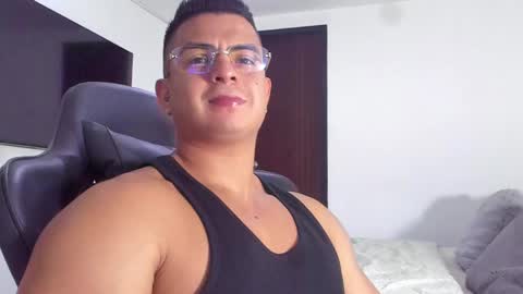 Snapshot of jasperbrooksx chatting on February 2025 03:41:02 AM JBrooksXx online show from February 2025 03:41:02 AM