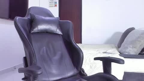 Snapshot of jasperbrooksx chatting on February 2025 01:25:02 AM JBrooksXx online show from February 2025 01:25:02 AM