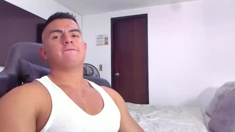 Snapshot of jasperbrooksx chatting on March 2025 04:25:01 PM JBrooksXx online show from March 2025 04:25:01 PM