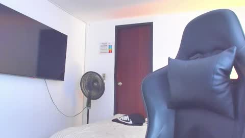 Snapshot of jasperbrooksx chatting on September 2025 07:15:02 PM JBrooksXx online show from September 2025 07:15:02 PM