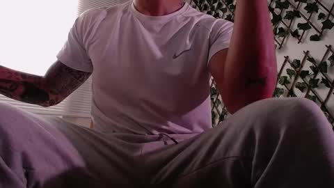 Snapshot of jasson_king01 chatting on March 2025 08:27:02 PM JKing online show from March 2025 08:27:02 PM
