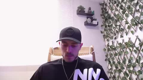 Snapshot of jasson_king01 chatting on March 2025 06:11:02 PM JKing online show from March 2025 06:11:02 PM
