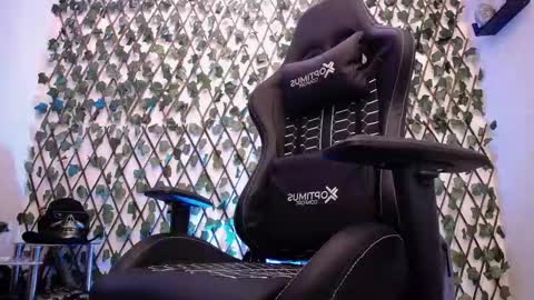 Snapshot of jasson_king01 chatting on September 2025 10:06:02 AM JKing online show from September 2025 10:06:02 AM