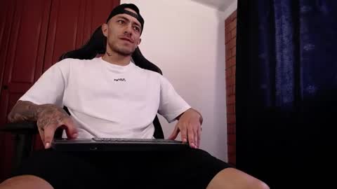 Snapshot of jasson_king01 chatting on May 2026 03:32:01 PM JKing online show from May 2026 03:32:01 PM
