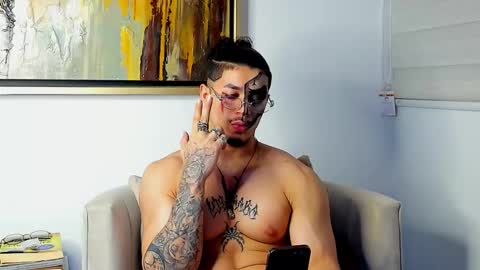 Lil Dark online show from November 2025 05:53:01 AM