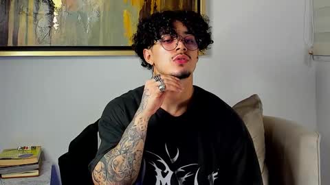 Lil Dark online show from November 2025 04:23:01 AM