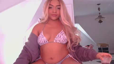 Snapshot of jassynicole chatting on January 2025 05:10:01 PM Jaslene Lovely online show from January 2025 05:10:01 PM