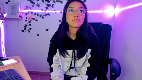 Jaulyn online show from April 2026 03:49:02 PM