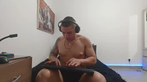 Javier online show from April 2026 12:45:02 AM