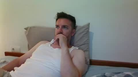 Snapshot of javiergtomas chatting on September 2025 07:04:02 PM Thomas online show from September 2025 07:04:02 PM