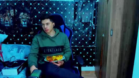 Javier online show from December 2025 12:38:02 AM