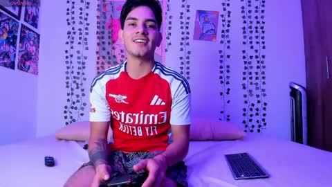 Jax and Jinx online show from April 2026 02:00:02 AM