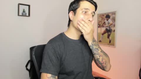 Snapshot of jayalvarrez_ chatting on February 2025 10:20:02 PM Jay Alvarrez online show from February 2025 10:20:02 PM