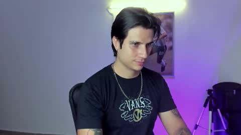 Snapshot of jayalvarrez_ chatting on September 2025 08:08:01 PM Jay Alvarrez online show from September 2025 08:08:01 PM