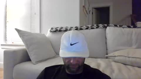 Snapshot of jaybee8112 chatting on July 2026 09:01:02 AM jaybee8112 online show from July 2026 09:01:02 AM