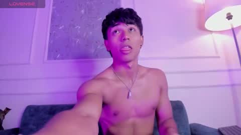 jaycobblack1 online show from November 2025 12:18:01 PM