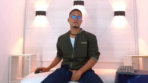 Jayden Morris online show from October 2025 07:03:02 PM