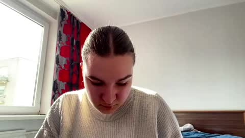 Mia online show from April 2026 01:48:02 PM