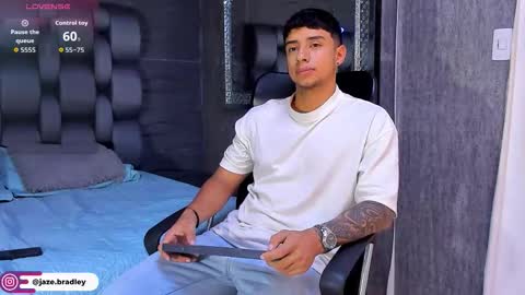 jaze_bradley online show from October 2025 11:33:02 AM