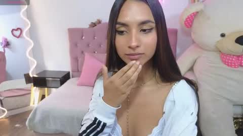 Snapshot of jazmin_tay chatting on March 2025 08:00:01 PM Jazmin online show from March 2025 08:00:01 PM