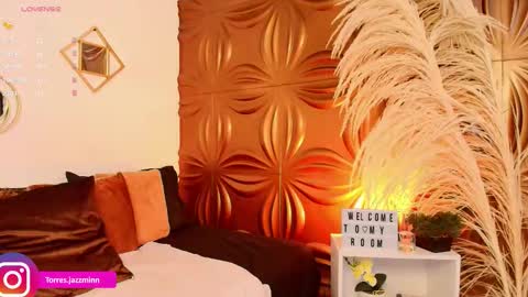 Jazmin online show from October 2025 01:20:02 PM