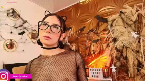 Jazmin online show from October 2025 01:23:02 PM