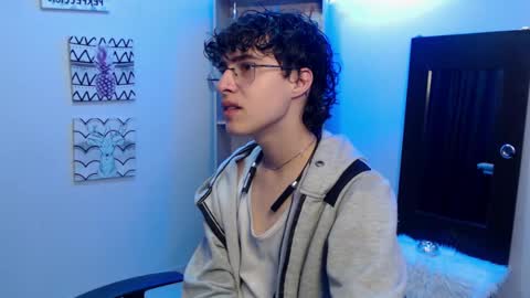 Snapshot of jeam_hot chatting on February 2025 04:32:02 PM jeam_hot online show from February 2025 04:32:02 PM