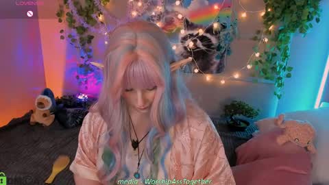 Mary online show from April 2026 09:59:02 PM