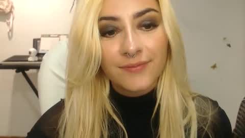 Jean online show from October 2025 11:47:02 PM