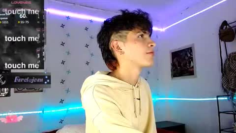 Jean online show from September 2025 04:58:02 AM