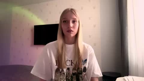 Snapshot of jeanmariemolsan chatting on June 2026 08:34:01 AM jeanmariemolsan online show from June 2026 08:34:01 AM