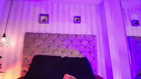Jeanne Holland online show from July 2026 12:51:01 PM