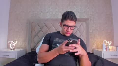 Snapshot of jeffdaltton chatting on December 2024 12:23:02 PM Jeff online show from December 2024 12:23:02 PM