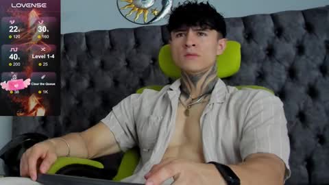 Snapshot of jeins_carter chatting on January 2025 01:52:02 PM JC online show from January 2025 01:52:02 PM