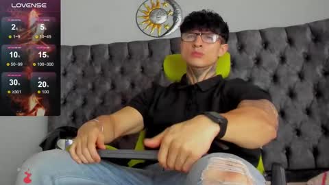 Snapshot of jeins_carter chatting on January 2025 01:43:01 PM JC online show from January 2025 01:43:01 PM