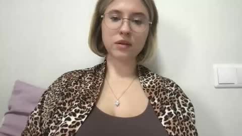 Inna  online show from October 2025 06:36:01 AM