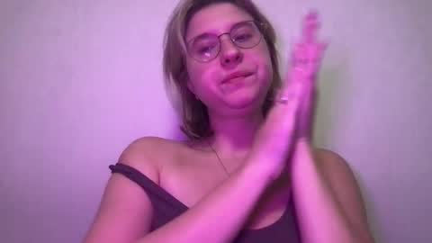 Inna  online show from November 2025 08:48:01 AM