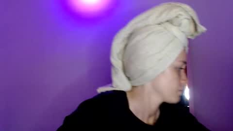 Snapshot of jellyrose chatting on December 2025 07:20:02 PM jellyrose online show from December 2025 07:20:02 PM