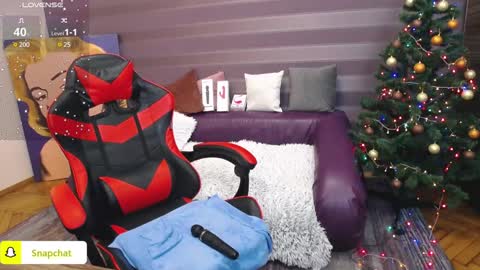 Snapshot of jeniferstone chatting on December 2024 09:49:01 AM Kira online show from December 2024 09:49:01 AM