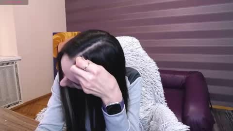 Kira online show from April 2026 07:11:01 AM