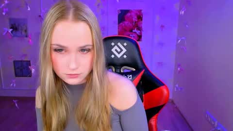 Snapshot of jeniffer_reed chatting on May 2026 06:24:02 PM Jenny online show from May 2026 06:24:02 PM