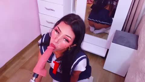 Snapshot of jenner_mills chatting on June 2026 09:39:01 PM Jenner online show from June 2026 09:39:01 PM
