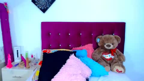 jenn online show from October 2025 09:13:02 PM