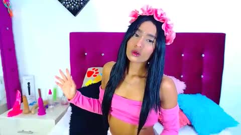 jenn online show from October 2025 09:21:01 AM