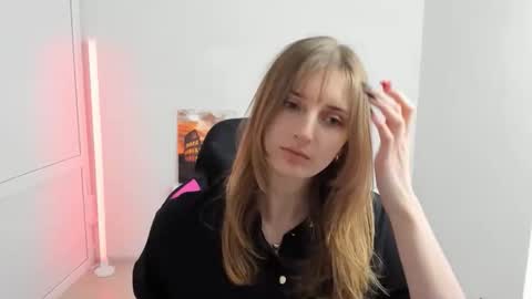 Karla online show from April 2026 01:23:02 PM