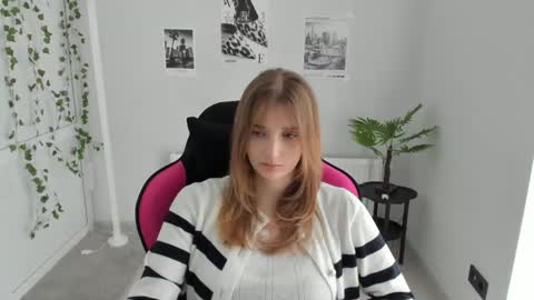 Karla online show from April 2026 12:37:01 PM