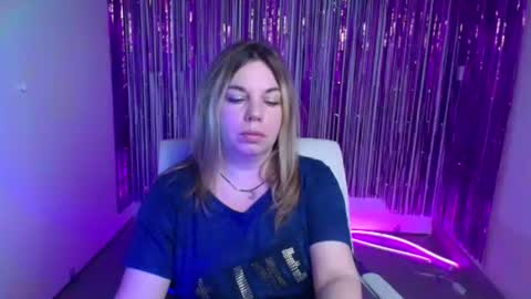 Jennifer online show from September 2025 11:56:02 AM