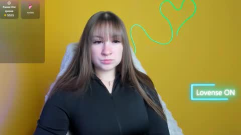 Jennifer online show from November 2025 06:56:02 AM